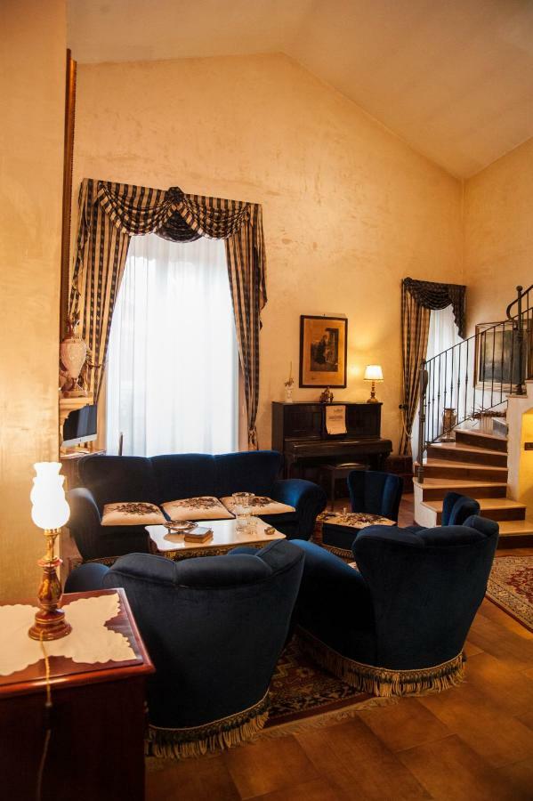 Residenza D'Oria B&B ฟอจเจีย ภายนอก รูปภาพ