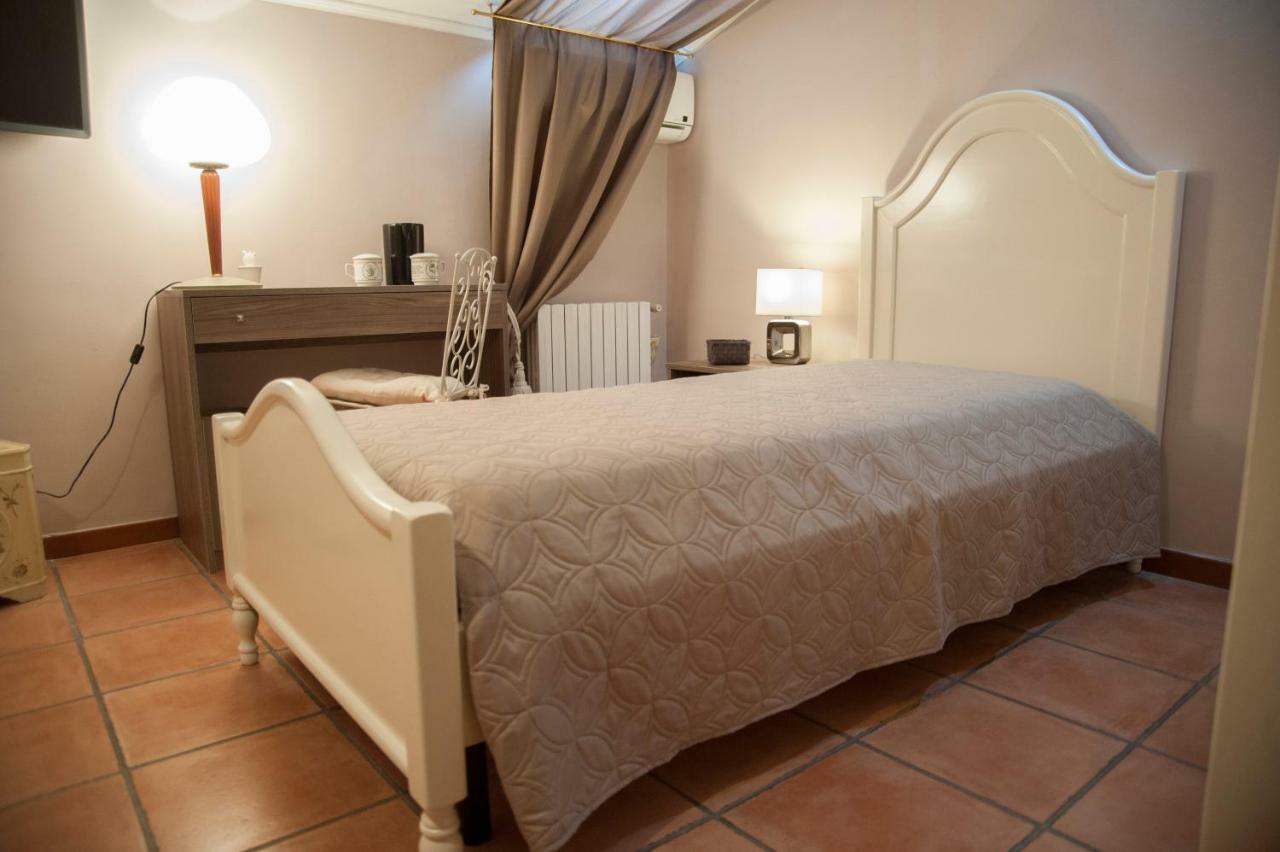 Residenza D'Oria B&B ฟอจเจีย ภายนอก รูปภาพ