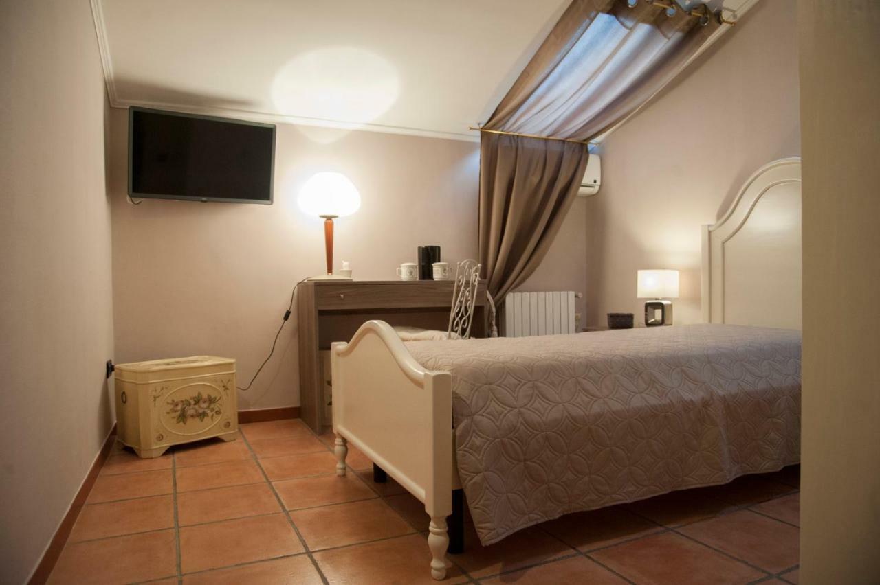 Residenza D'Oria B&B ฟอจเจีย ภายนอก รูปภาพ