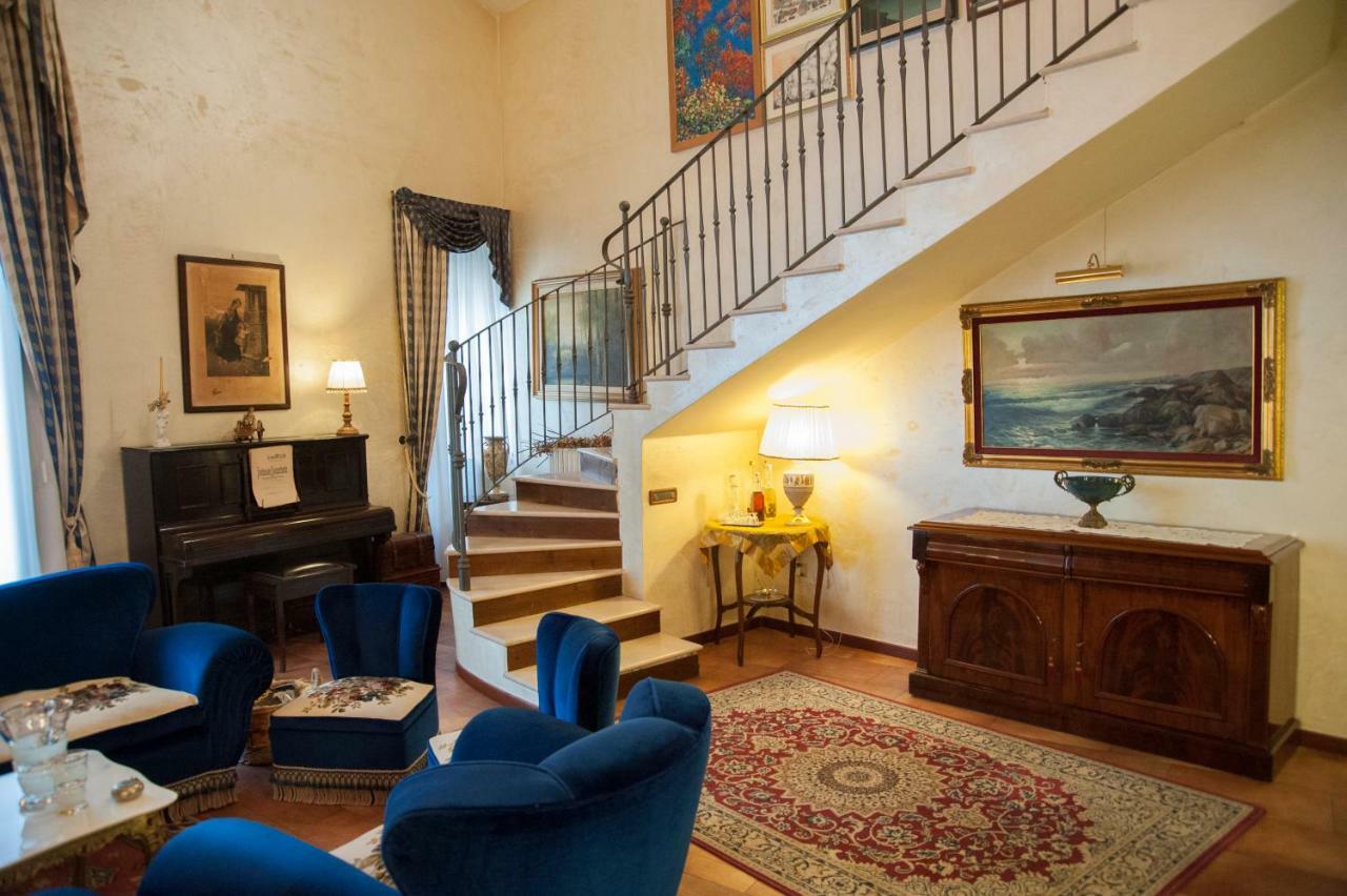 Residenza D'Oria B&B ฟอจเจีย ภายนอก รูปภาพ